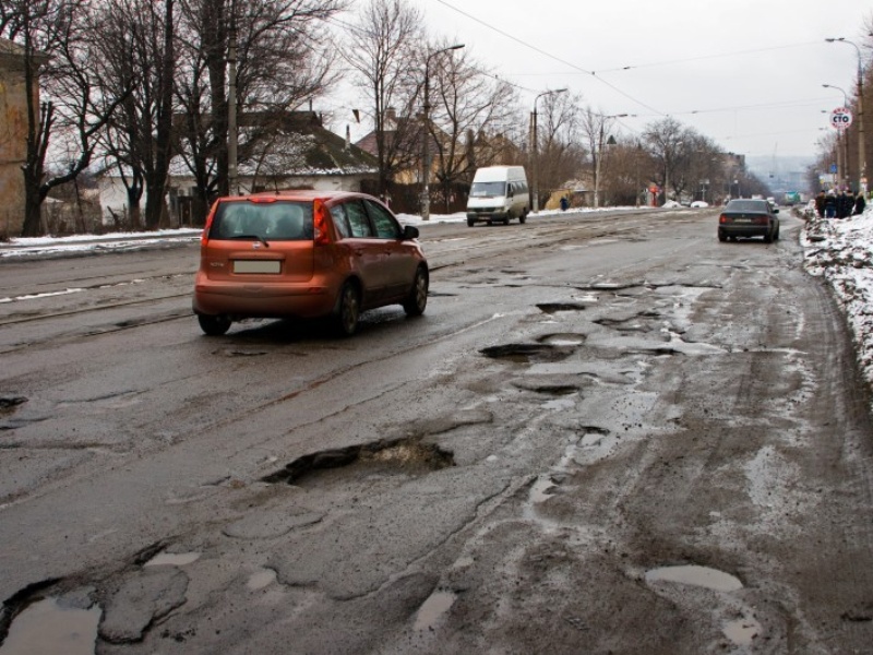 Город в котором дороги не нужны. Машины разбивают по ямам и ухабам. Нефтекамск ремонт дорог. ДТП изза плохой дороги примеры.